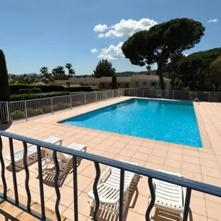 A02 Les Pins Bleus