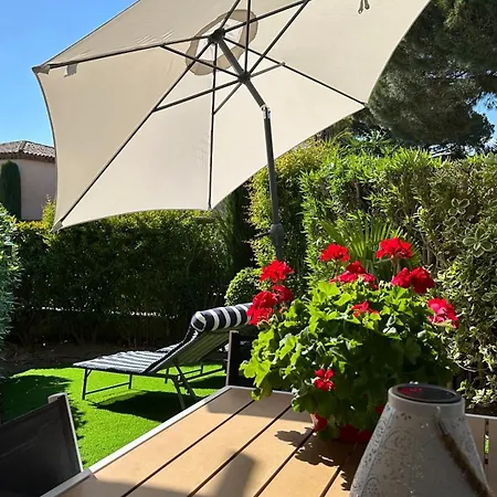 A02 Les Pins Bleus * Sainte-Maxime